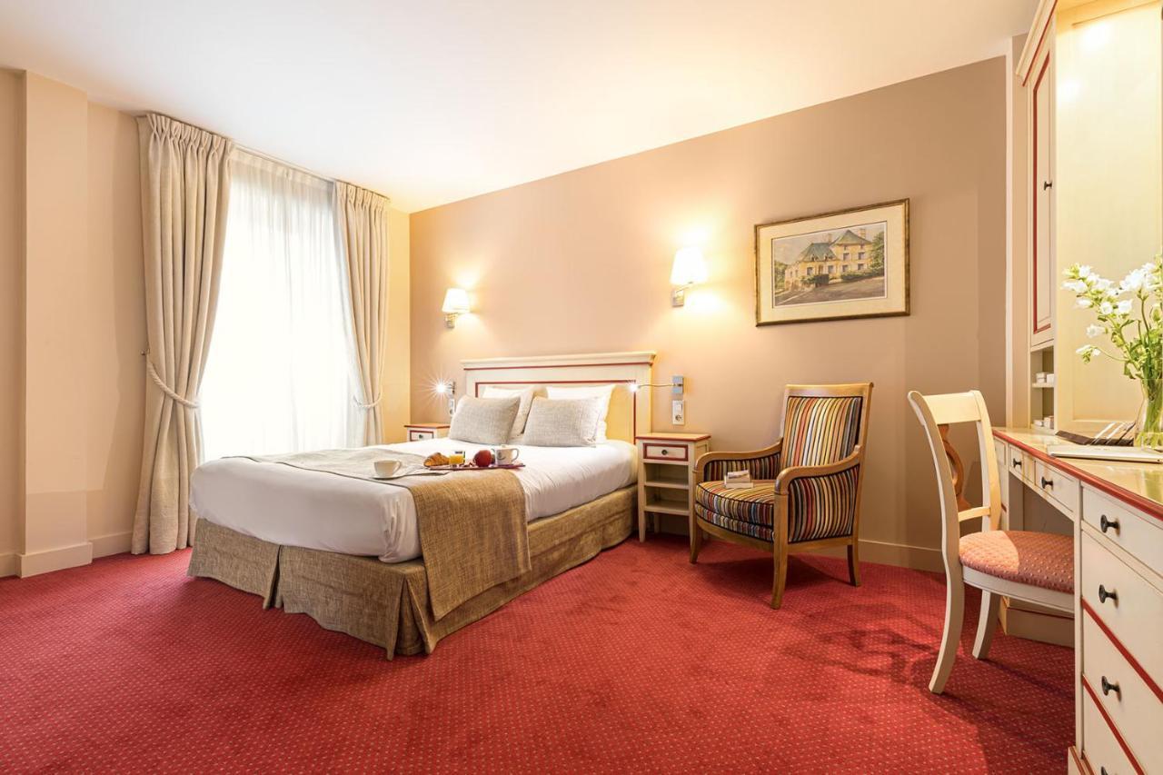 Hôtel Spa Thermalia Châtel-Guyon Esterno foto