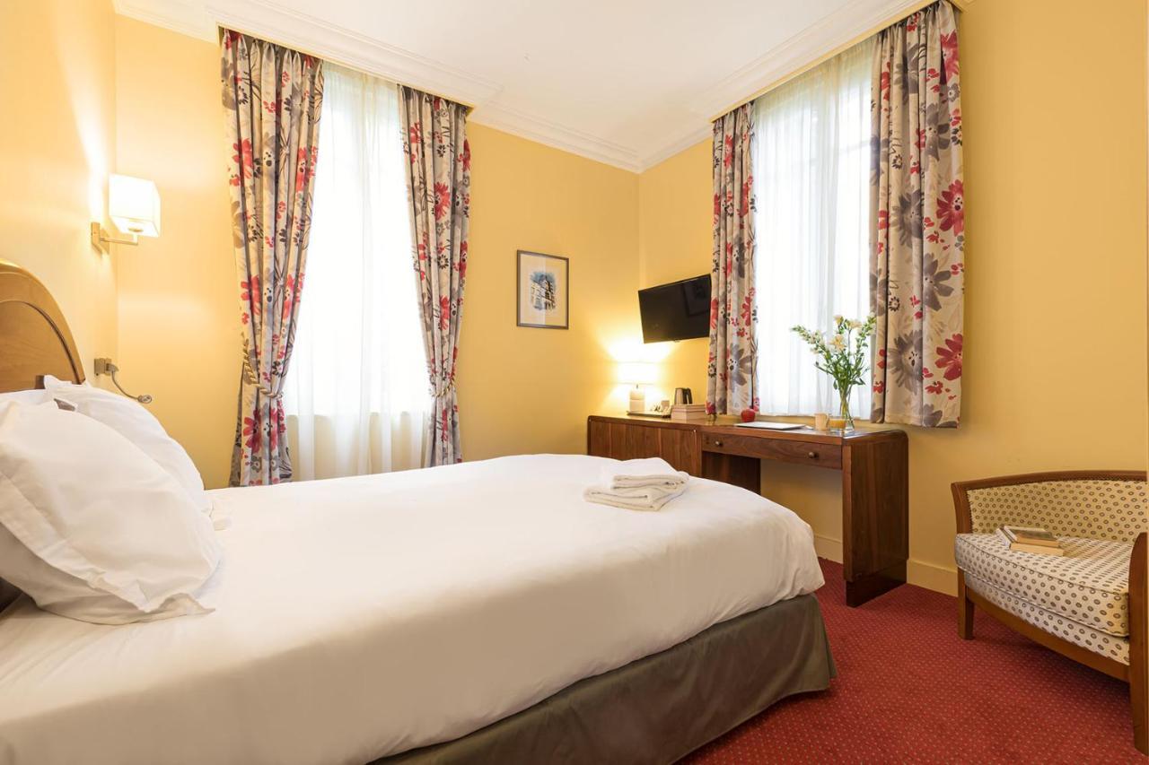 Hôtel Spa Thermalia Châtel-Guyon Esterno foto