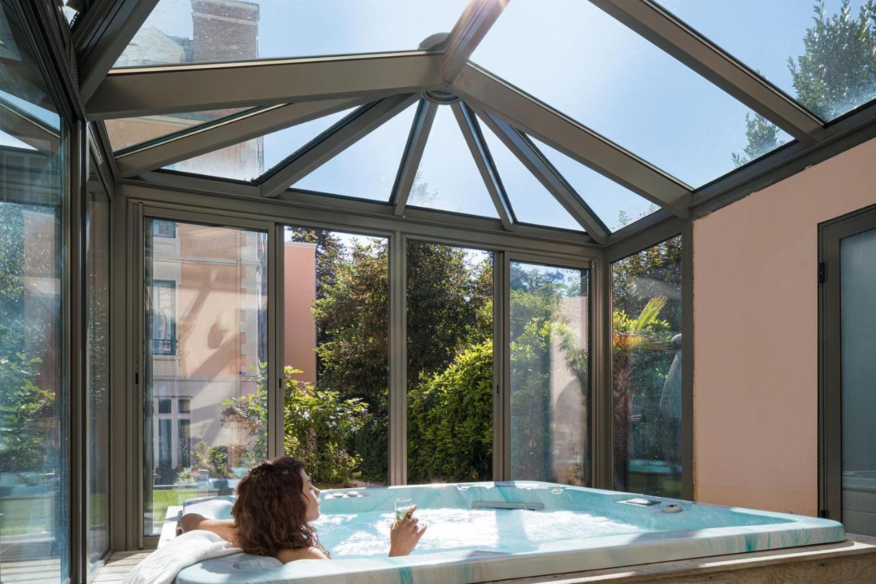 Hôtel Spa Thermalia Châtel-Guyon Esterno foto